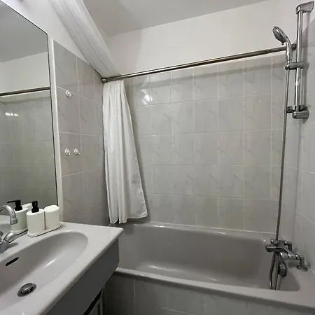 2 Etoiles, 4 Pers, A 100m, Centre-ville, Balcon, Parking - Fr-1-197-570 شقة